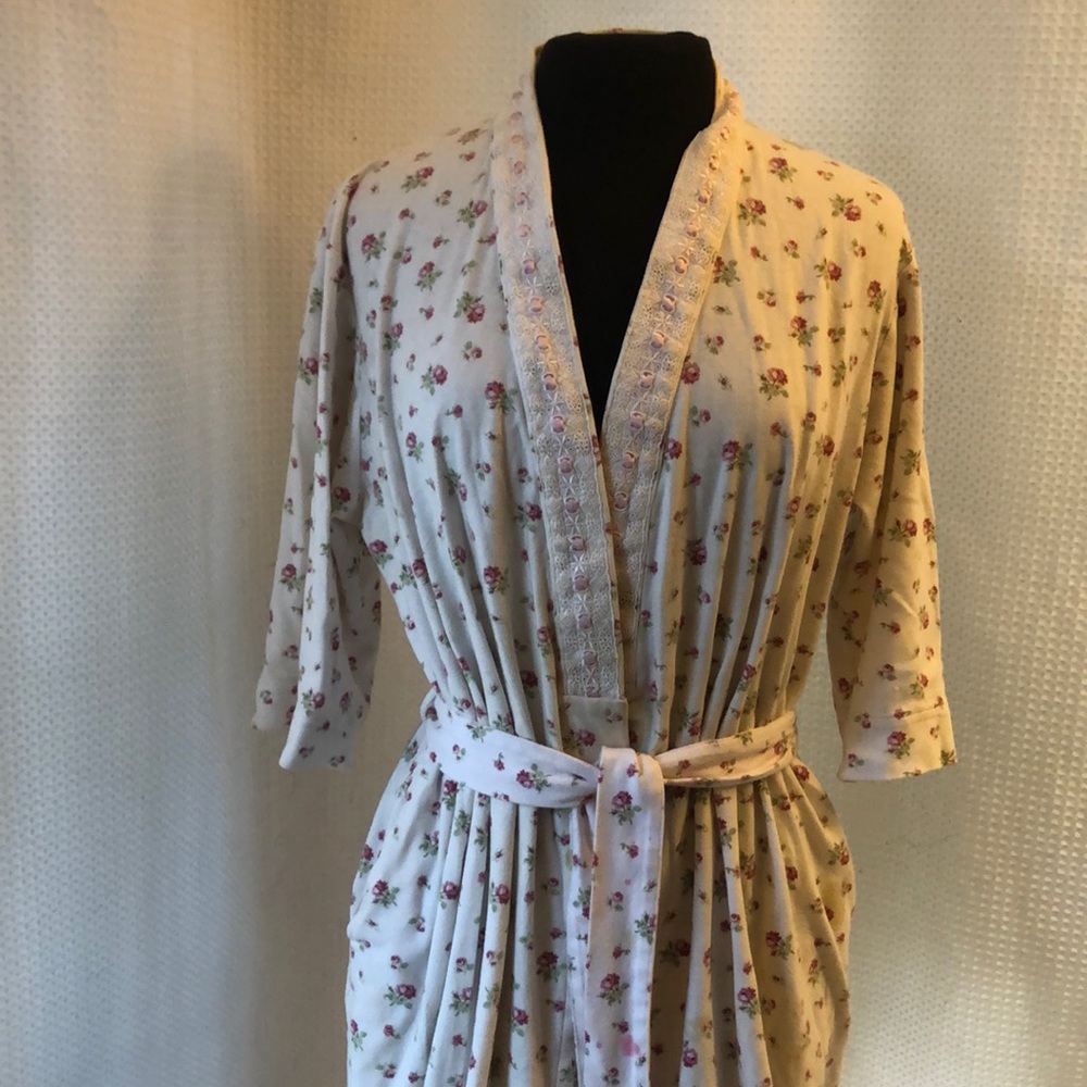2- Pink floral Charter Club robe with pockets eyelet and ribbon trim tie…